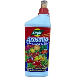 Azosang è un concime fertilizzante Sangue di Bue prodotto da Linfa: concime liquido ricco di azoto e sostanza organica, arricchisce il terreno e migliora la crescita della pianta, aiutandola a far sviluppare più foglie e più germogli.