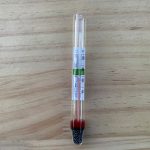 Termometro galleggiante per misurare la temperatura del vino, della birra, dell'acqua e di tutti i liquidi alimentari. Il termometro tascabile, lungo solo 10,5 centimetri, è ideale per la misurazione della temperatura dei liquidi, riesce a misurare fino a + 40°C di temperatura.